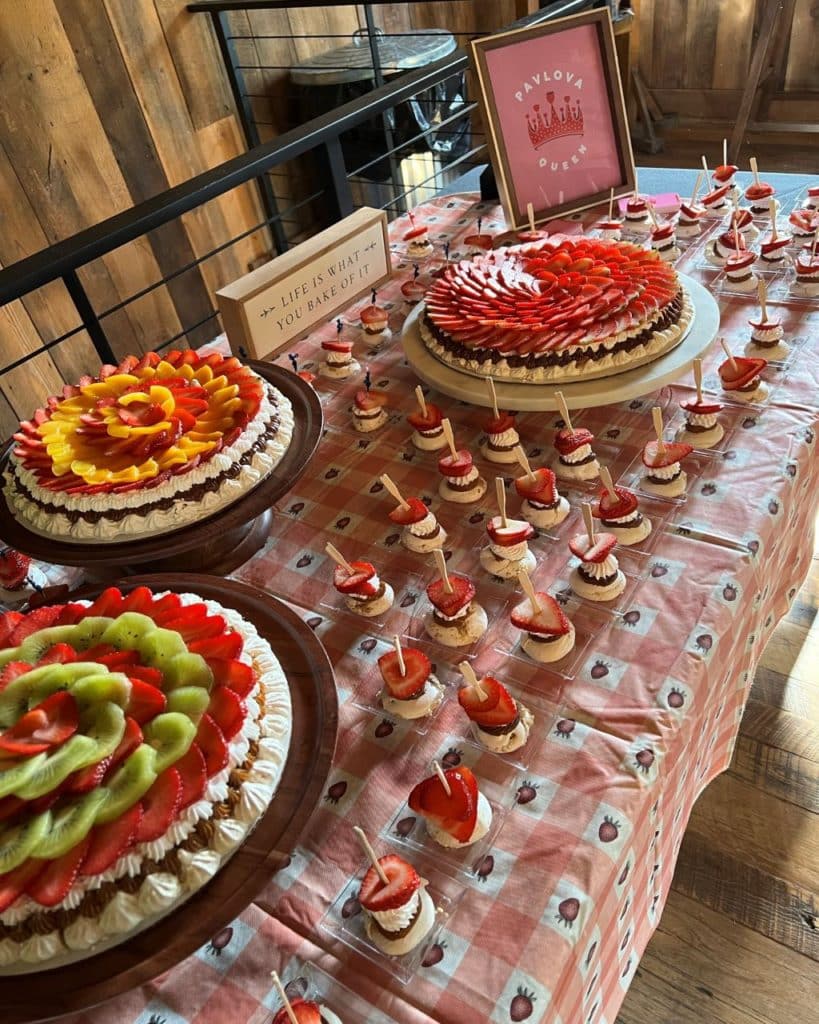 5 Pavlova event catering